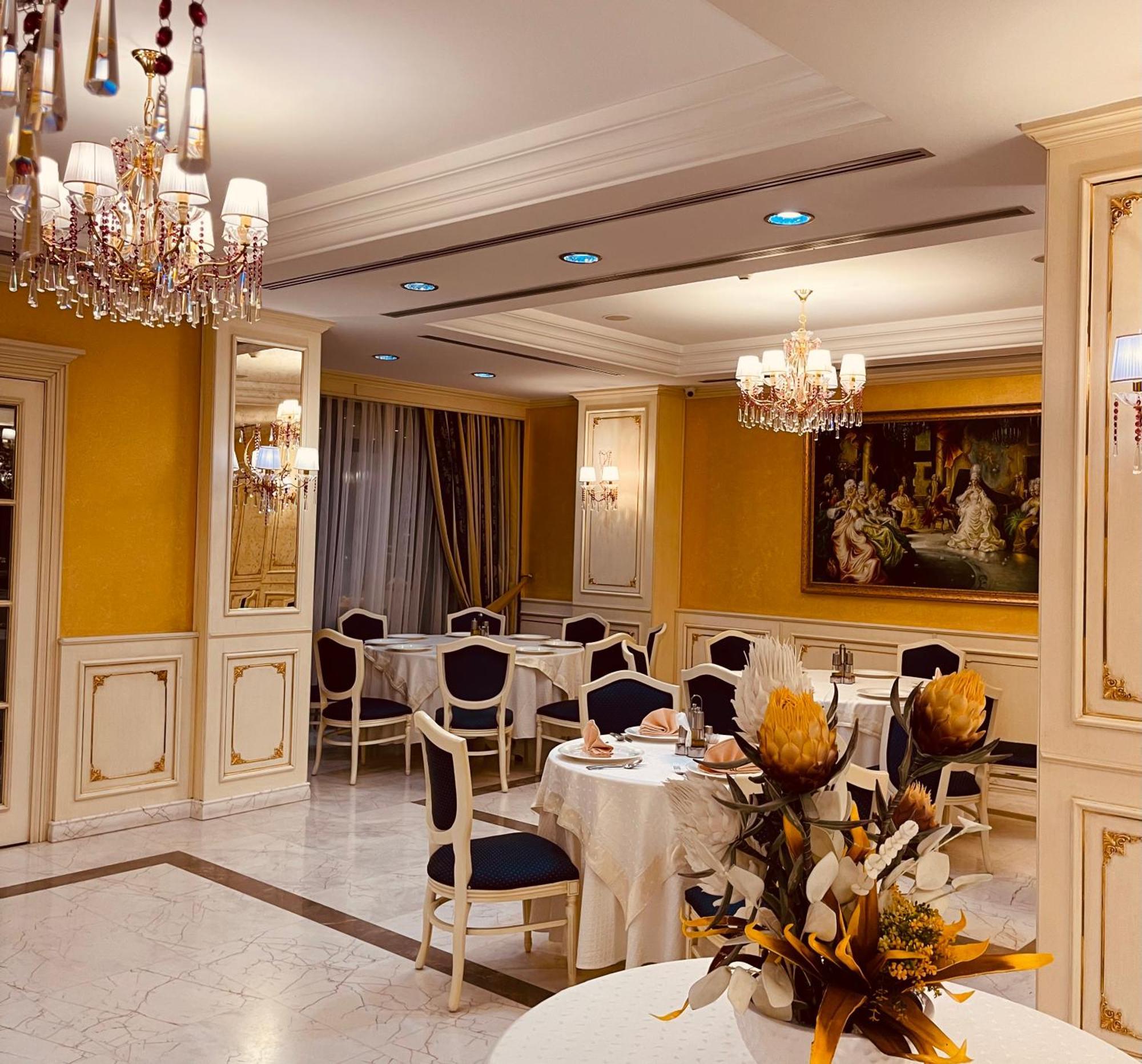 Hotel Fieri Bagian luar foto