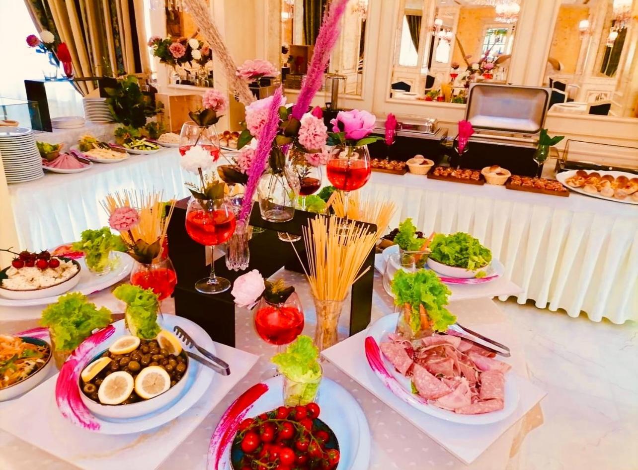 Hotel Fieri Bagian luar foto