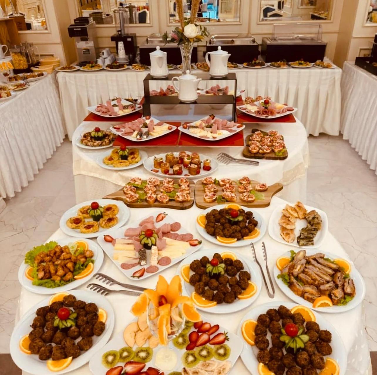 Hotel Fieri Bagian luar foto