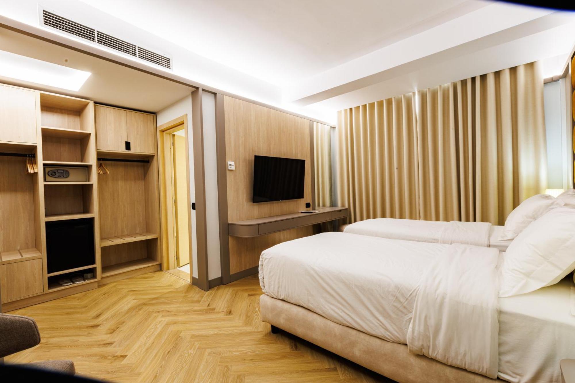 Hotel Fieri Bagian luar foto