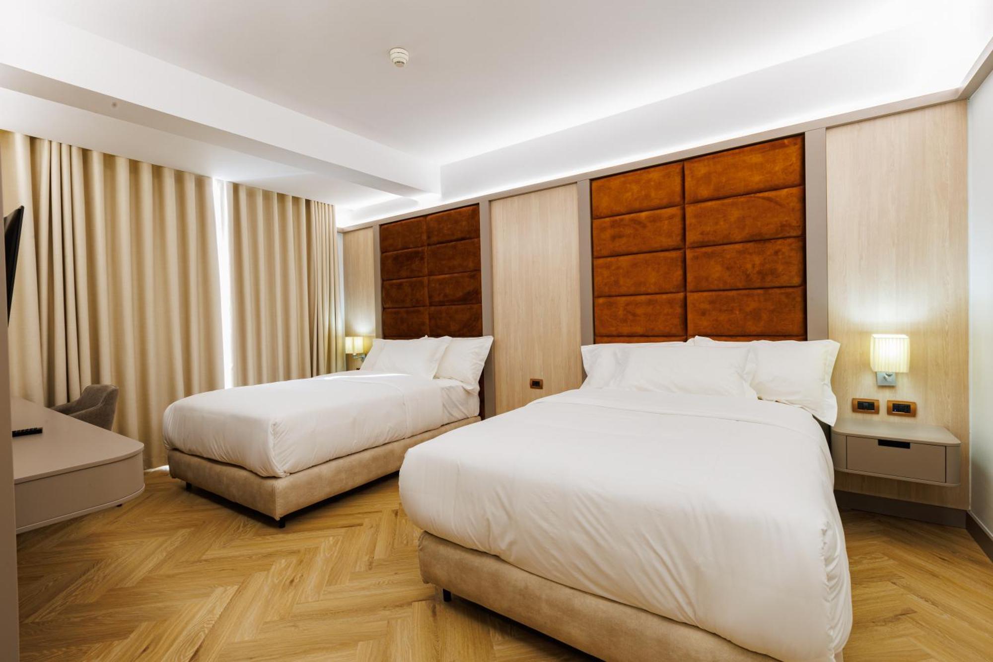 Hotel Fieri Bagian luar foto