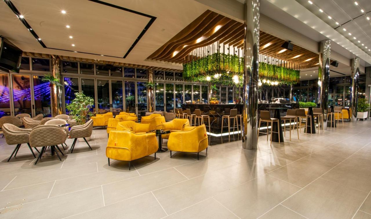 Hotel Fieri Bagian luar foto