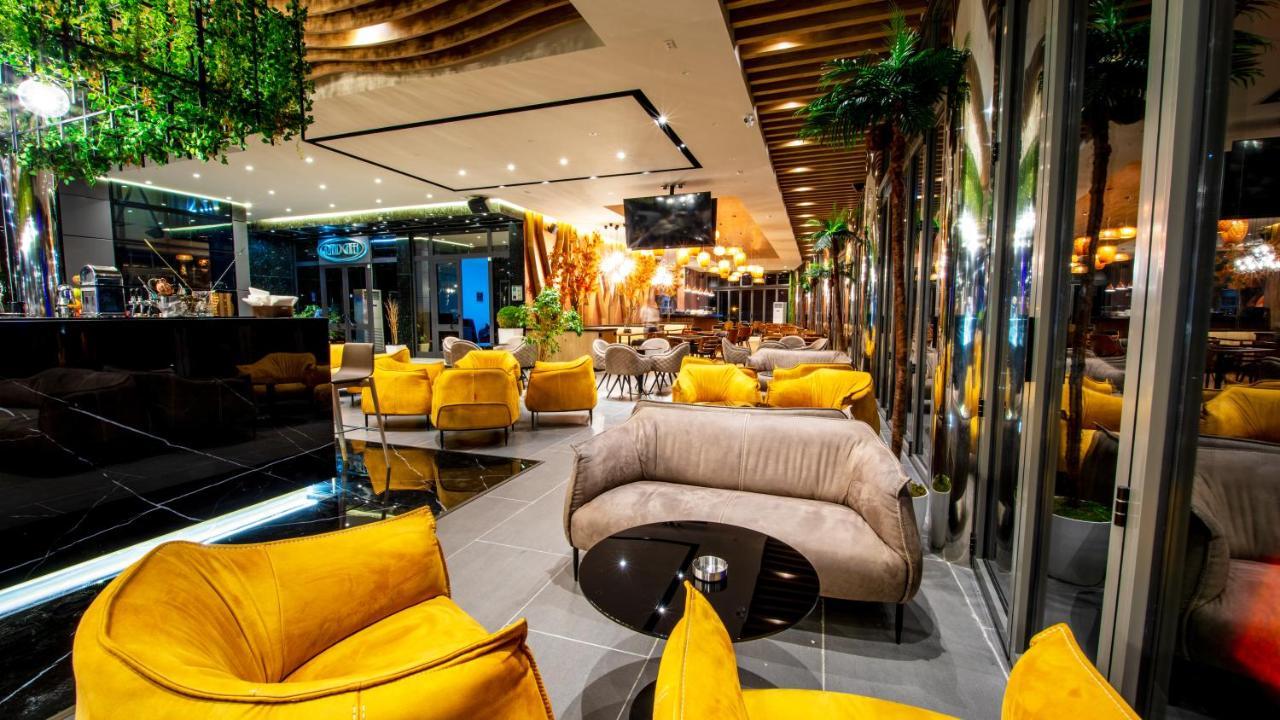Hotel Fieri Bagian luar foto