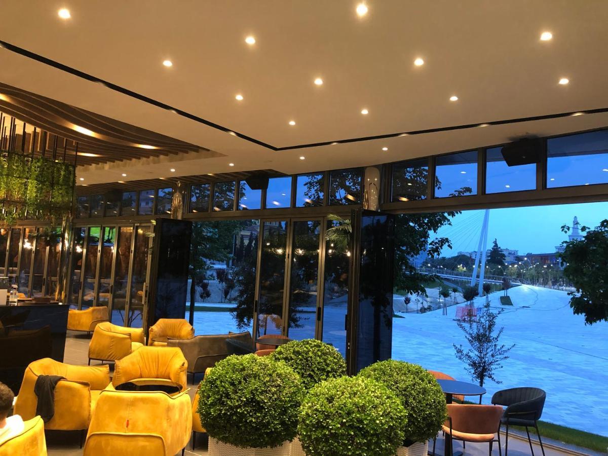 Hotel Fieri Bagian luar foto