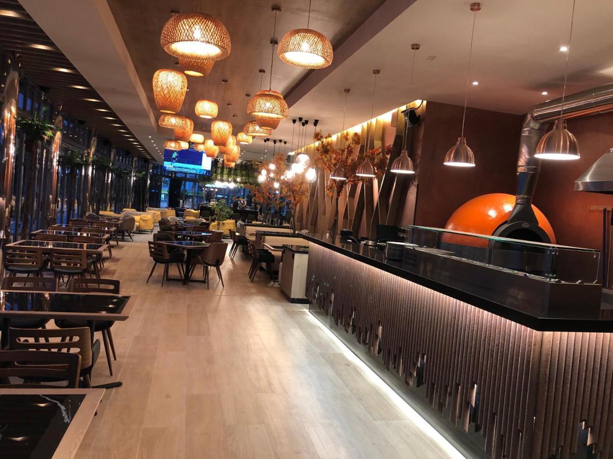 Hotel Fieri Bagian luar foto